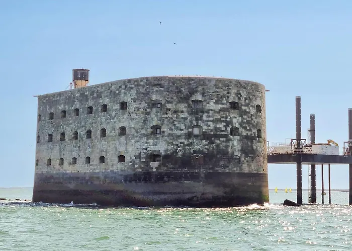 Cozy In With Wifi Руайян